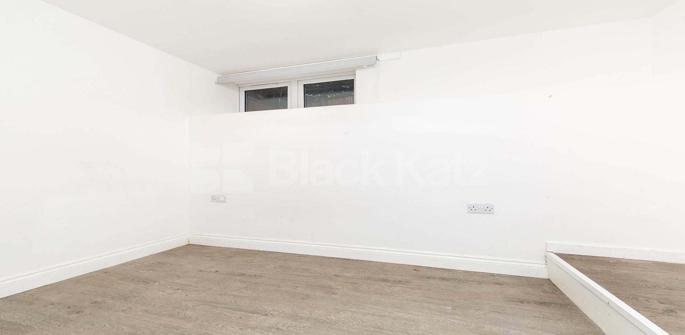 			2 Bedroom, 1 bath, 1 reception Apartment			 Foulden Road, STOKE NEWINGTON